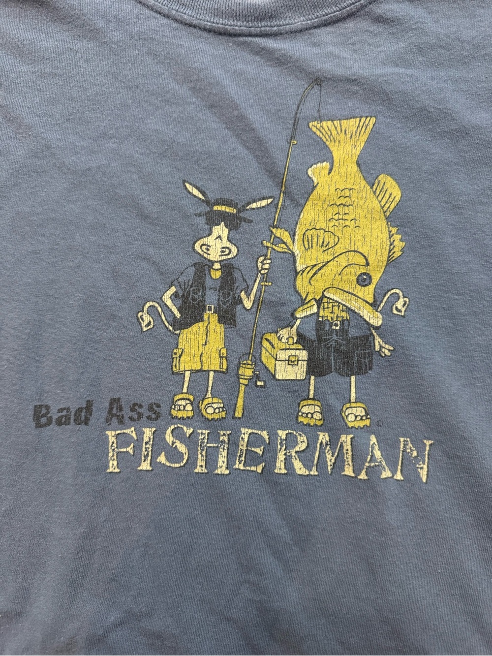 Vintage Y2K Humor Men’s Fishing Fish T-Shirt Size XL Faded Heavy Cotton Tee